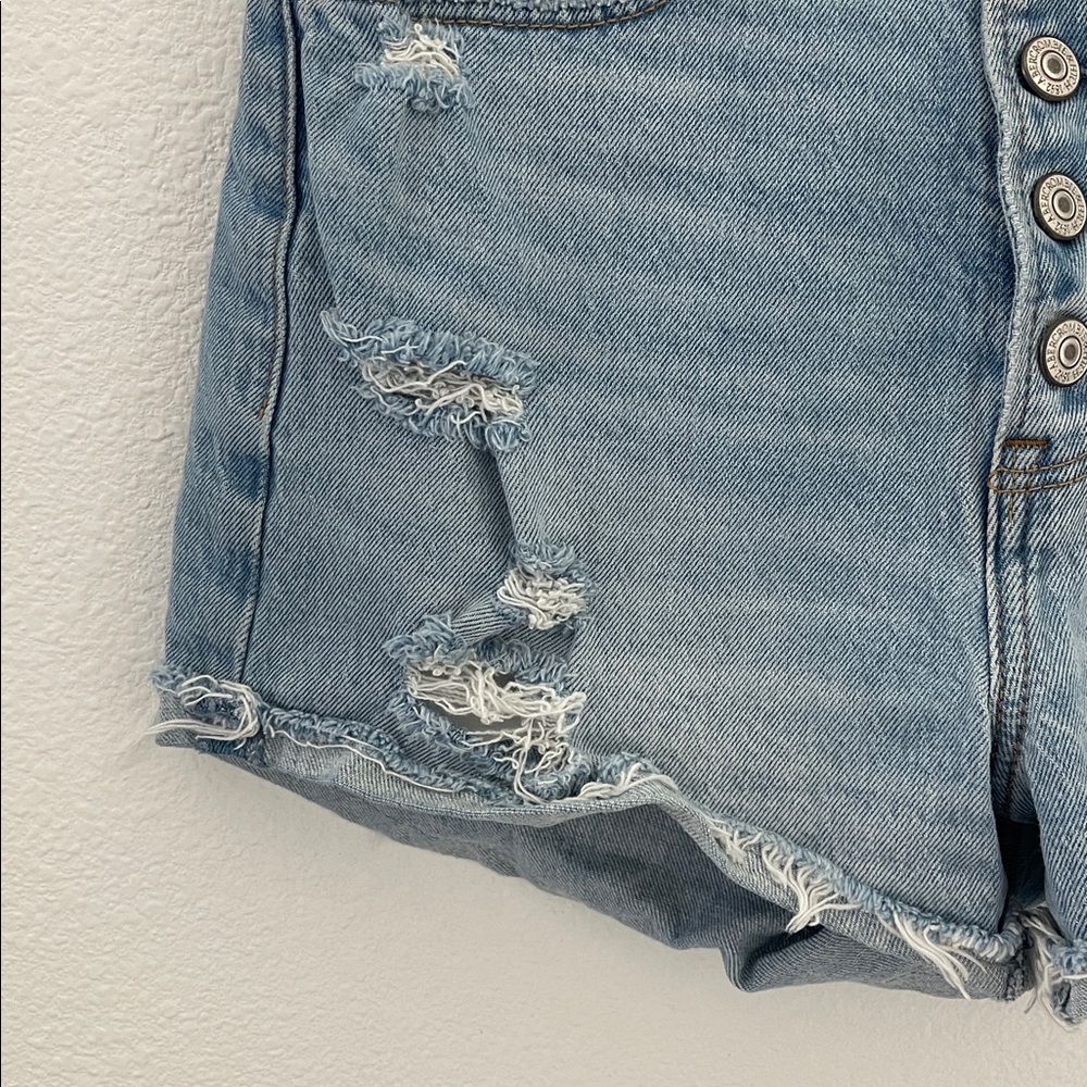 Women’s Abercrombie Shorts - Picture 3 of 7